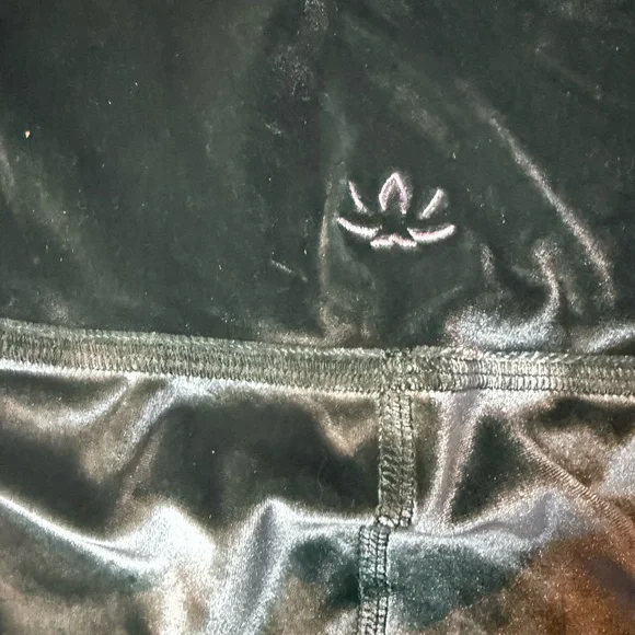 Beyond Yoga Forest Green Velvet Leggings - Picture 5 of 7